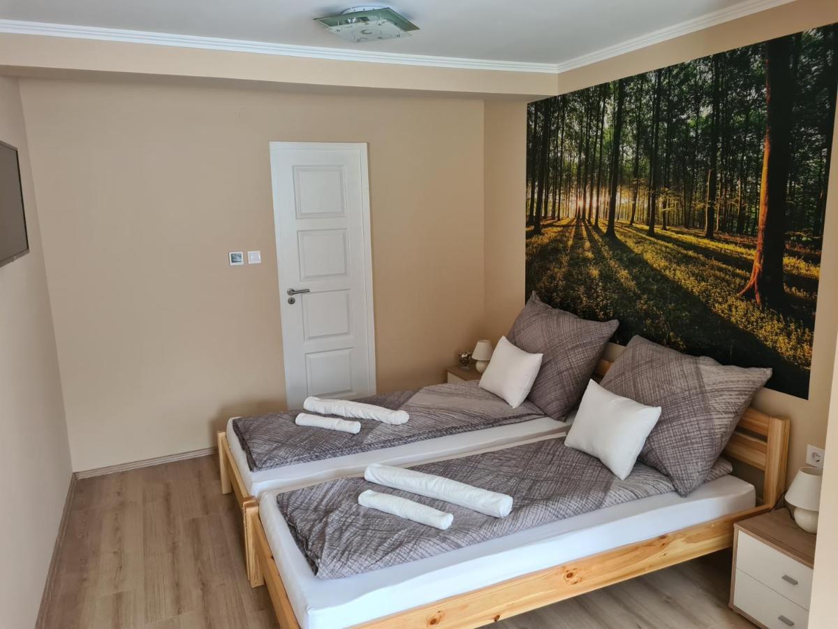 Napfeny Apartman Makó Zewnętrze zdjęcie